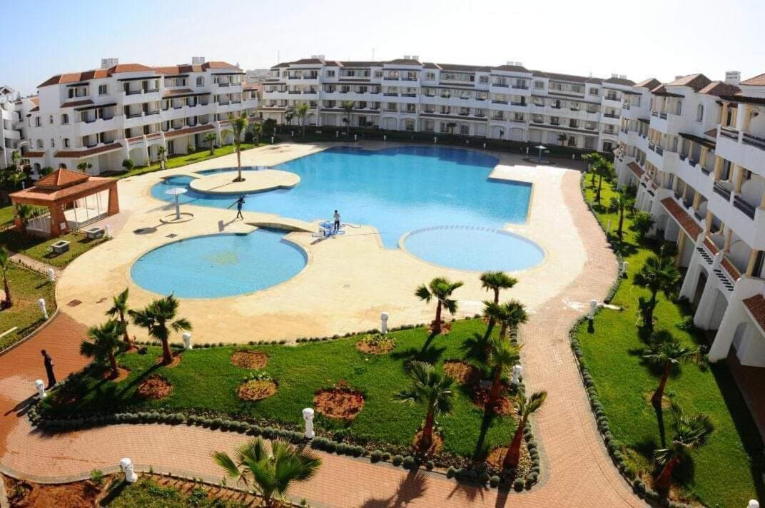 Bel Appartement Estival 2 Chambres A Garden Beach 西迪拉哈尔 外观 照片